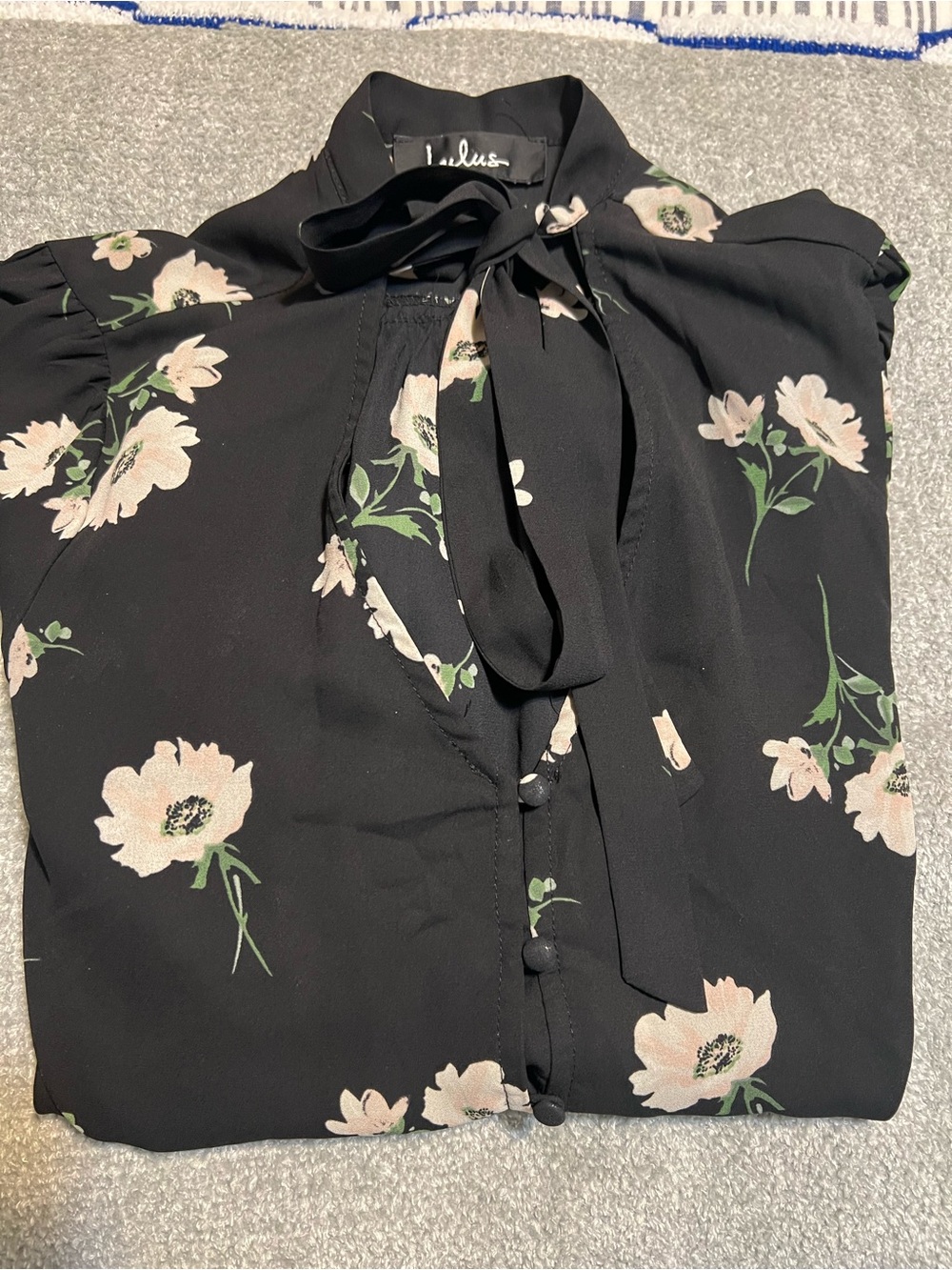 Lulu's Black Floral Tie-Neck Blouse with Cream Blooms